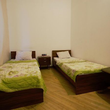 Backpackers Hostel Тбилиси Екстериор снимка
