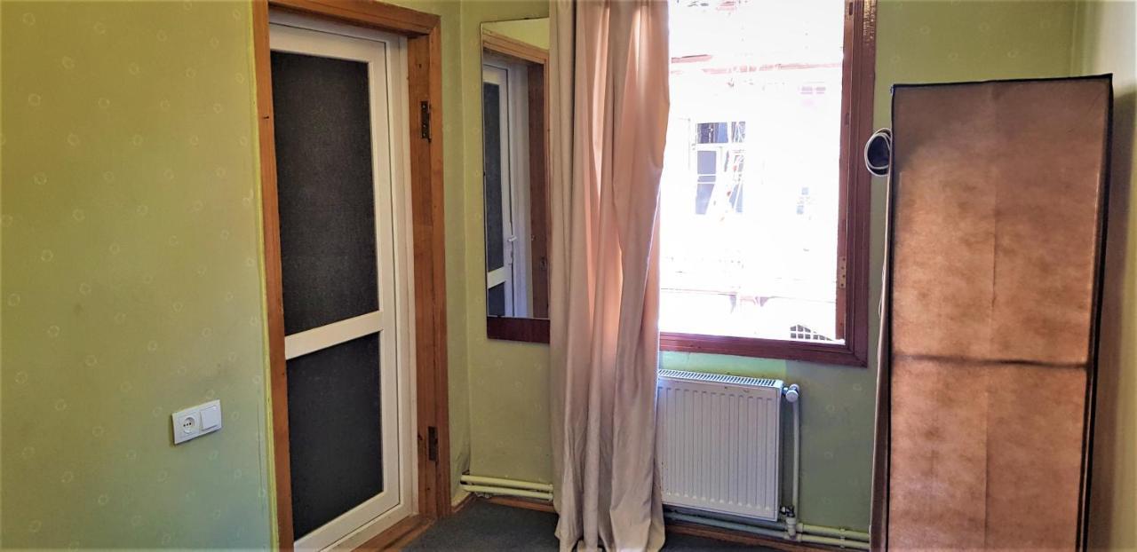 Backpackers Hostel Тбилиси Екстериор снимка