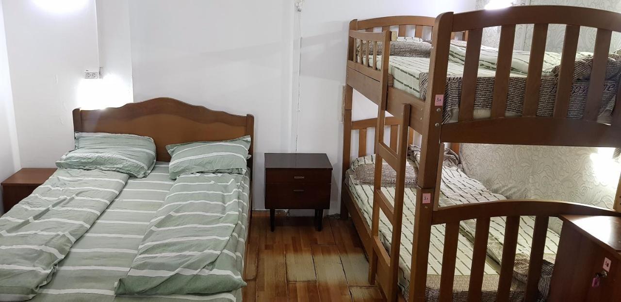 Backpackers Hostel Тбилиси Екстериор снимка