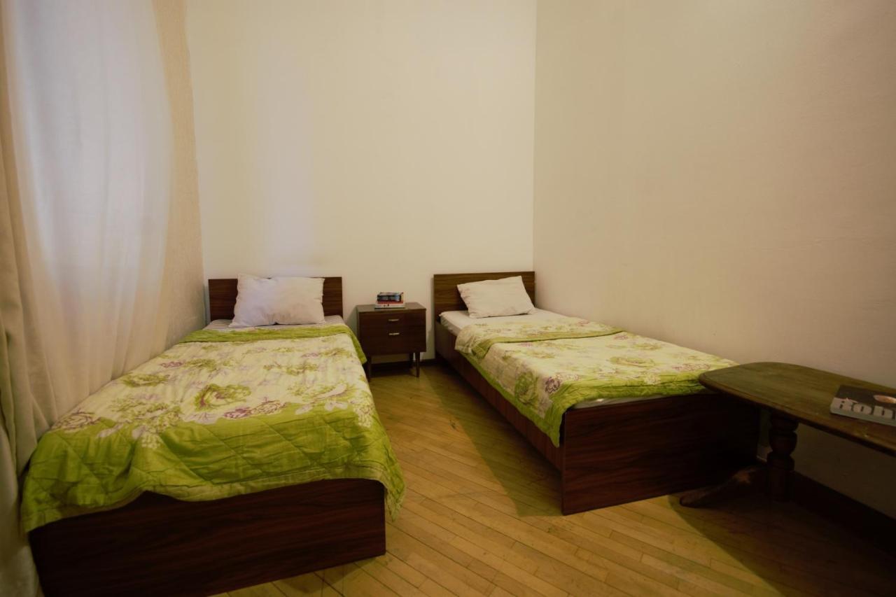 Backpackers Hostel Тбилиси Екстериор снимка