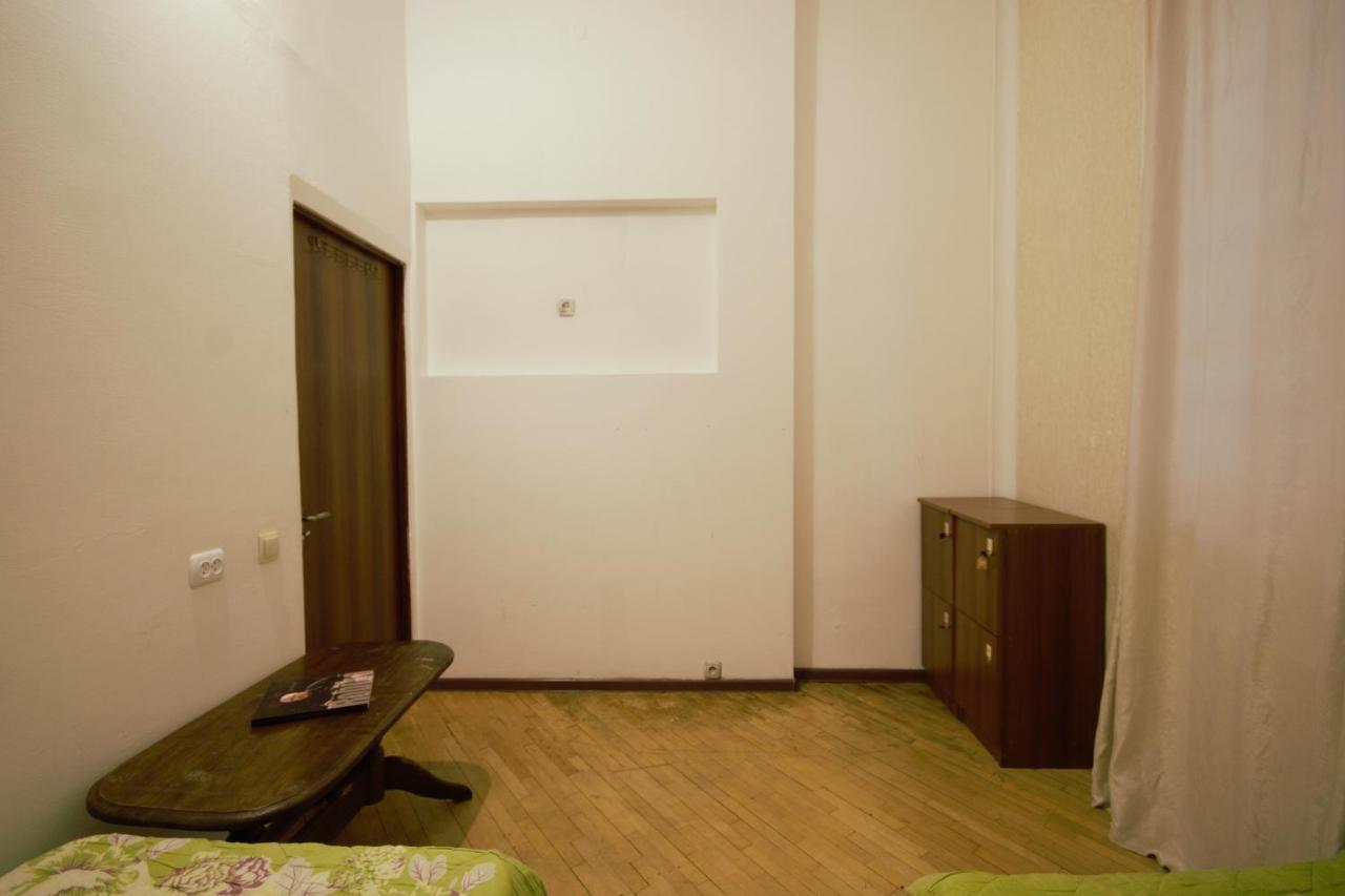 Backpackers Hostel Тбилиси Екстериор снимка